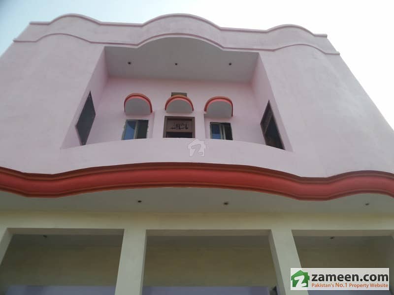 Commercial House With 3 Shops Available For Sale