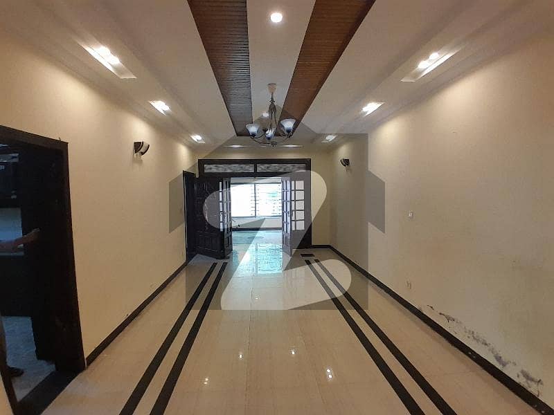 Beautiful Ground Portion For Rent At Good Location Beautiful Ground Portion For Rent At Good Location