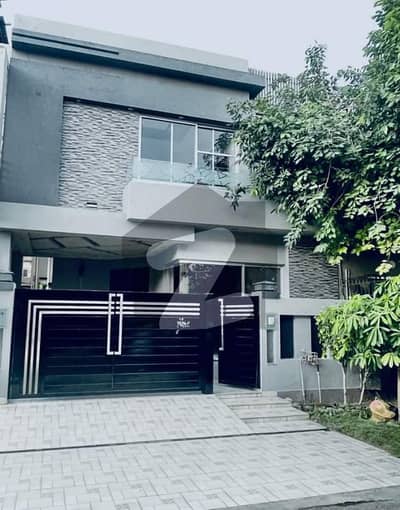 5 Marla Brand New House Available For Rent Prime Location