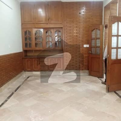 UPPER PORTION FOR RENT