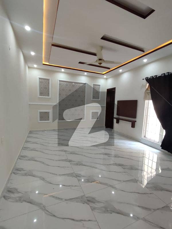 1 Kanal Owner Built House For Sale NFC