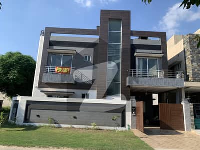 5 MARLA CORNER ON 50 FEET WIDE ROAD BRAND NEW HOUSE IS AVAILABLE FOR SALE