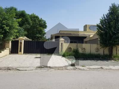 I-10/3 Warehouse Available For Rent