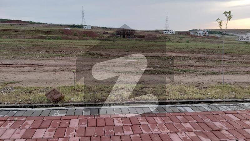 Commercial Plot No. 06 available in Block P Commercial Plot No. 06 available in Block P