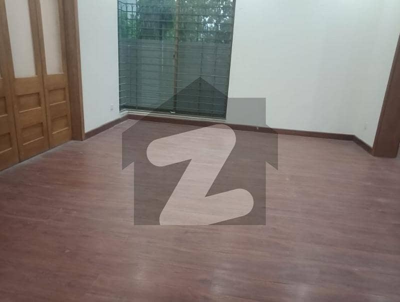 ڈی ایچ اے فیز 5 - بلاک ای فیز 5,ڈیفنس (ڈی ایچ اے),لاہور میں 3 کمروں کا 1 کنال زیریں پورشن 1.3 لاکھ میں کرایہ پر دستیاب ہے۔ ڈی ایچ اے فیز 5 - بلاک ای فیز 5,ڈیفنس (ڈی ایچ اے),لاہور میں 3 کمروں کا 1 کنال زیریں پورشن 1.3 لاکھ میں کرایہ پر دستیاب ہے۔