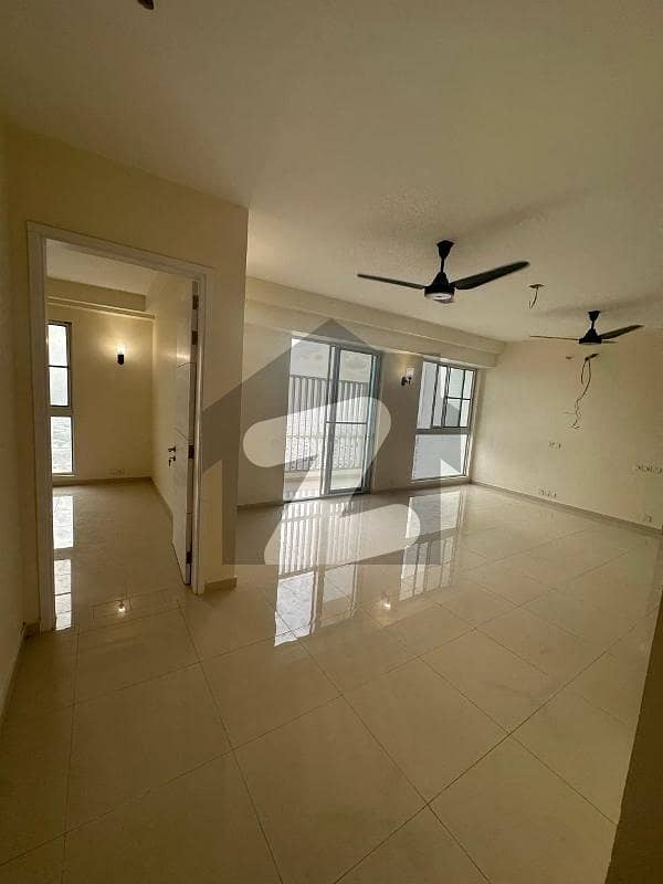 Spacious 3 Bedroom Apartment With Four Bathrooms Spacious 3 Bedroom Apartment With Four Bathrooms