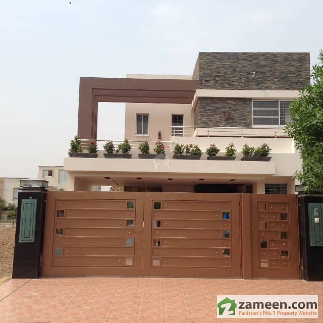 Luxurious 1 Kanal Mansion in Bahria Town Lahore