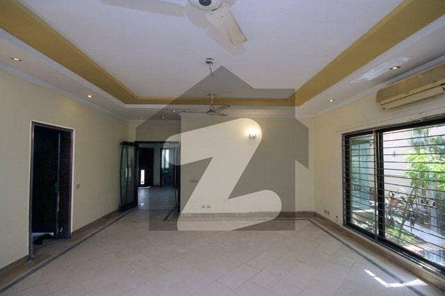 1 Kanal Double Kitchen 5 Bedrooms House For Rent In DHA Phase 4 Block-CC