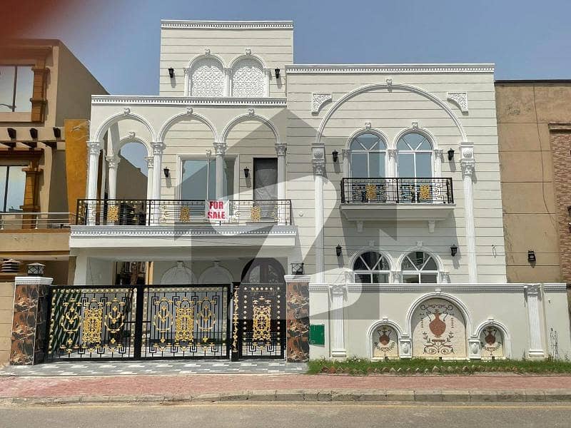 10 MARLA SPANISH HOUSE FOR SALE IN BAHRIA TOWN GULBAHAR BLOCK BEST LOCATION 50 FT ROAD