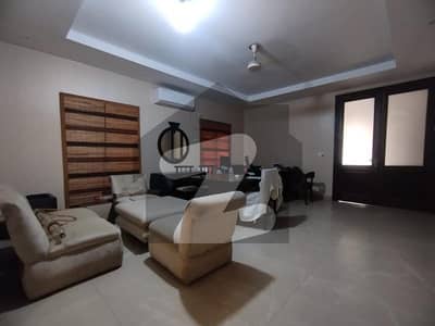 1 Bed Attach Bathroom TV Lough Kitchen Fully Furnished Near To Saddiq Trade Center Gulberg Main Bowlverd for Rent