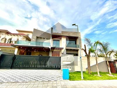 1 Kanal Prime Location House For Sale