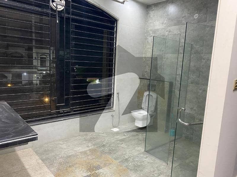 4 Kanal Lavish Upper Portion For Rent
