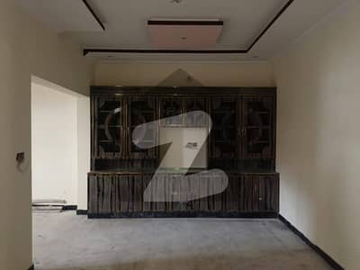 غوری ٹاؤن اسلام آباد میں 2 کمروں کا 6 مرلہ بالائی پورشن 30.0 ہزار میں کرایہ پر دستیاب ہے۔