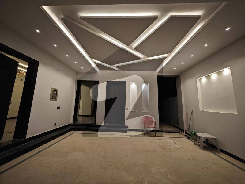 10 Marla Brand New House Available for sale 10 Marla Brand New House Available for sale