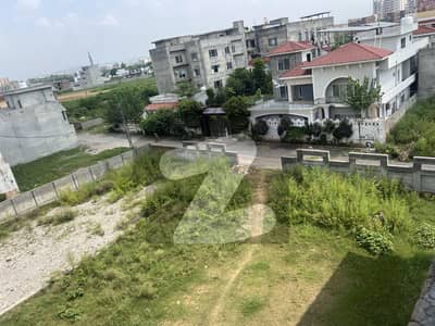 Mini Commercial 1Kanal For Sale With 70ft Front For Hostel Building