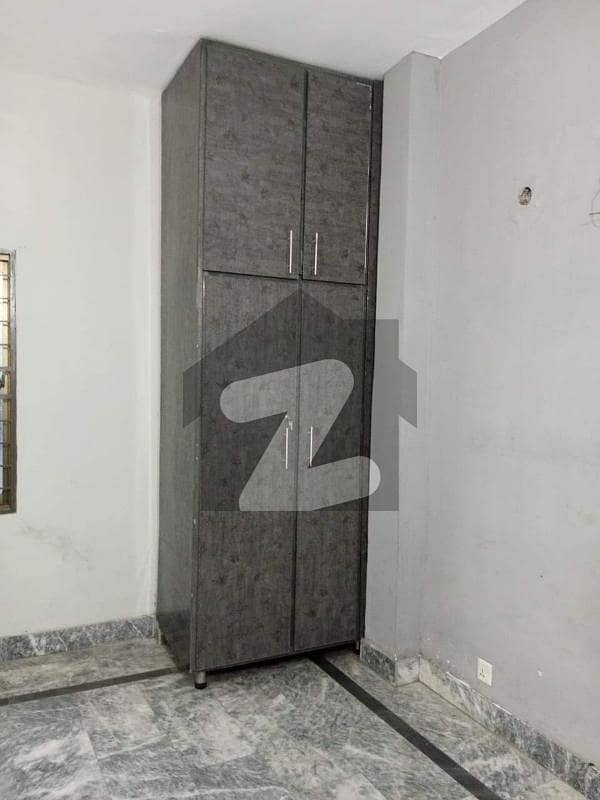 5 Marla Family flat Available for Rent 5 Marla Family flat Available for Rent