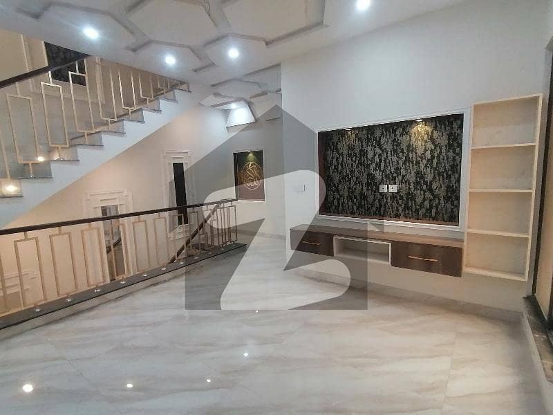 5 Marla House For sale In Shalimar Colony