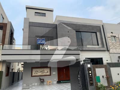 1O MARLA LUXURY HOUSE FOR SALE GULBAHAR BLOCK BAHRIA TOWN LAHORE