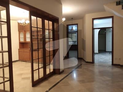 Very Prime Location House For Rent In F10/4