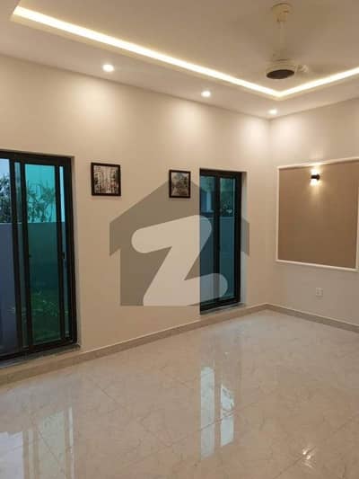 400 Yard Independent Bungalow Portion Separate Entrance 3 Bedrooms With Roof Room Parking Reasonable Rent Near National Stadium 400 Yard Independent Bungalow Portion Separate Entrance 3 Bedrooms With Roof Room Parking Reasonable Rent Near National Stadium