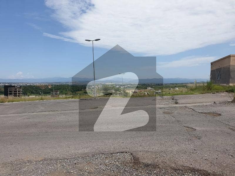 JOHAR BOULEVARD, Height location 1 Kanal Plot Sector - B JOHAR BOULEVARD, Height location 1 Kanal Plot Sector - B