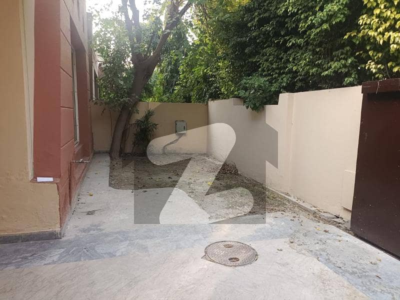 10 Marla Full House 4 Bed attach bath Tv Lounge Available for rent in DHA homes phase 5