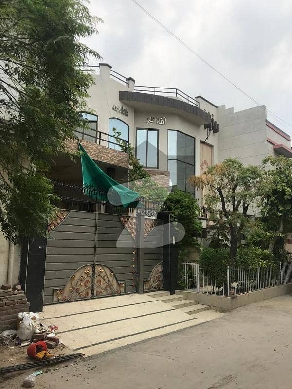 Sheikh Colony House For Sale Sized 7 Marla