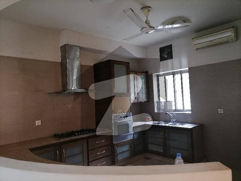 ایف ۔ 7 اسلام آباد میں 4 کمروں کا 1 کنال مکان 4.5 لاکھ میں کرایہ پر دستیاب ہے۔ ایف ۔ 7 اسلام آباد میں 4 کمروں کا 1 کنال مکان 4.5 لاکھ میں کرایہ پر دستیاب ہے۔