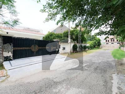 Facing Park 2 Kanal House In Stunning Wapda Town Phase 1 - Block H1 Is Available For Sale