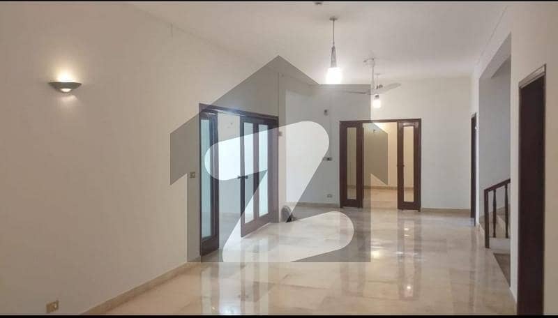 ڈی ایچ اے فیز 2 ڈی ایچ اے ڈیفینس,کراچی میں 6 کمروں کا 2 کنال مکان 12.0 لاکھ میں کرایہ پر دستیاب ہے۔ ڈی ایچ اے فیز 2 ڈی ایچ اے ڈیفینس,کراچی میں 6 کمروں کا 2 کنال مکان 12.0 لاکھ میں کرایہ پر دستیاب ہے۔