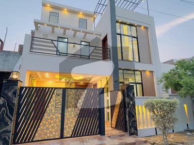 بش ایگزیکٹو ولاز ملتان میں 4 کمروں کا 5 مرلہ مکان 1.75 کروڑ میں برائے فروخت۔ بش ایگزیکٹو ولاز ملتان میں 4 کمروں کا 5 مرلہ مکان 1.75 کروڑ میں برائے فروخت۔