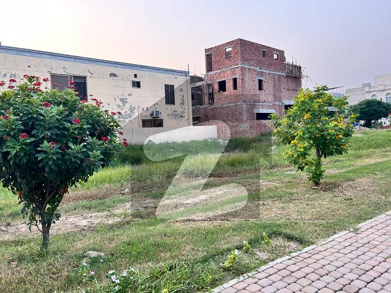 24 Marla Prime Location Corner Plot For Sale in M-2 Lake City Lahore