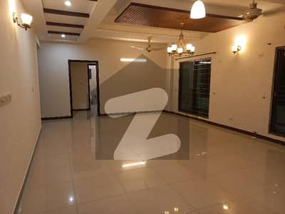 عسکری 11 ۔ سیکٹر بی اپارٹمنٹس عسکری 11,عسکری,لاہور میں 4 کمروں کا 12 مرلہ فلیٹ 2.85 کروڑ میں برائے فروخت۔ عسکری 11 ۔ سیکٹر بی اپارٹمنٹس عسکری 11,عسکری,لاہور میں 4 کمروں کا 12 مرلہ فلیٹ 2.85 کروڑ میں برائے فروخت۔
