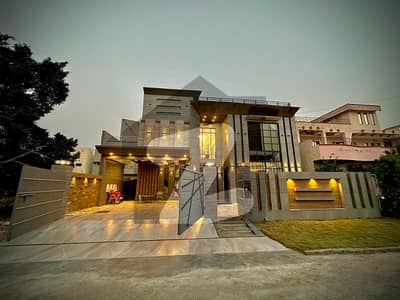 20 Marla Ultra Modern Brand New Modren House For Sale In Wapda Town Main 40 ft Road Hot Location