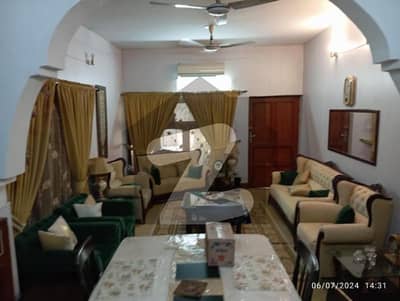 Gorgeous Prime Location 10 Marla House For Sale Available In Hayatabad Phase 1