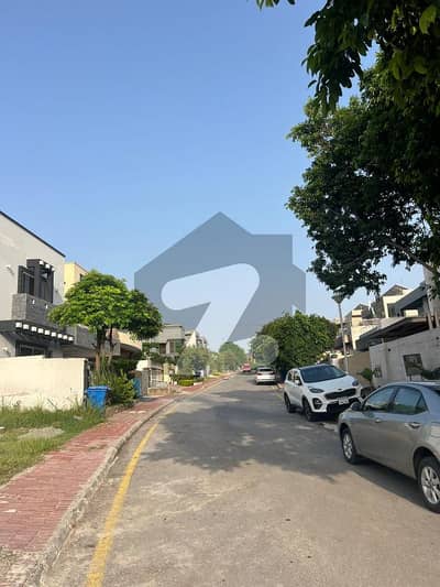 بحریہ ٹاؤن فیز 1 بحریہ ٹاؤن راولپنڈی,راولپنڈی میں 1 کنال رہائشی پلاٹ 3.35 کروڑ میں برائے فروخت۔