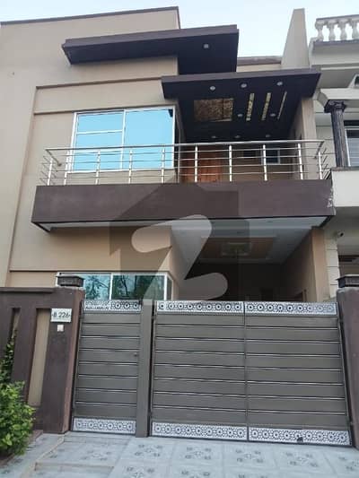 سٹی ہاؤسنگ سوسائٹی - بلاک اے ایکسٹینشن سٹی ہاؤسنگ سوسائٹی,سیالکوٹ میں 4 کمروں کا 5 مرلہ مکان 60.0 ہزار میں کرایہ پر دستیاب ہے۔