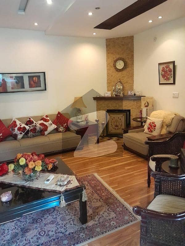 2 Kanal Beautiful House in Model Town Lowest Price Offer