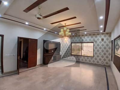1 KANAL BRAND NEW UPPER PORTION FOR RENT IN LDA AVENUE-1