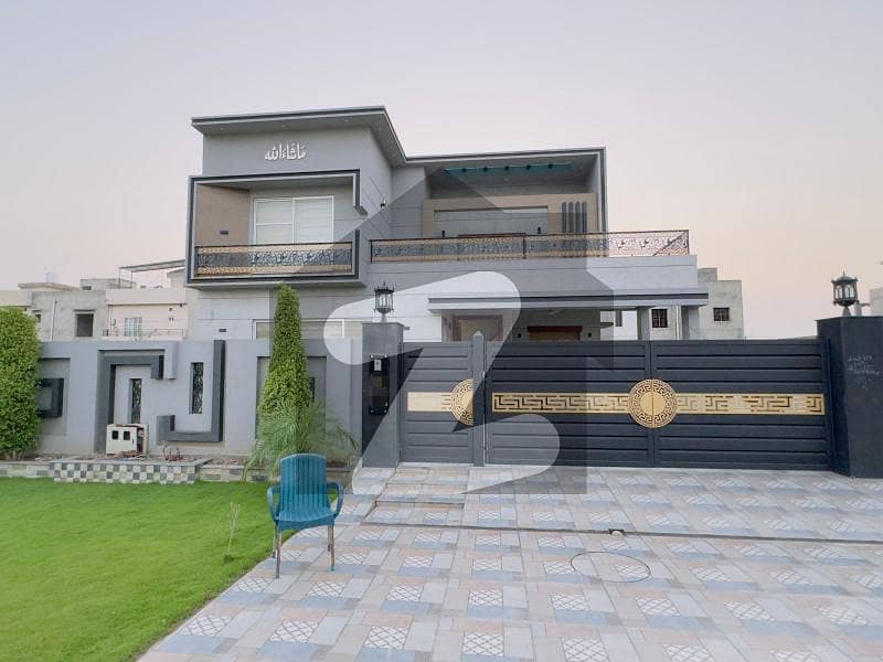 KANAL BRAND NEW DOUBLE HEIGHT LOBBY MAIN 100FT RD HOUSE FOR SALE NEAR LAKECITY