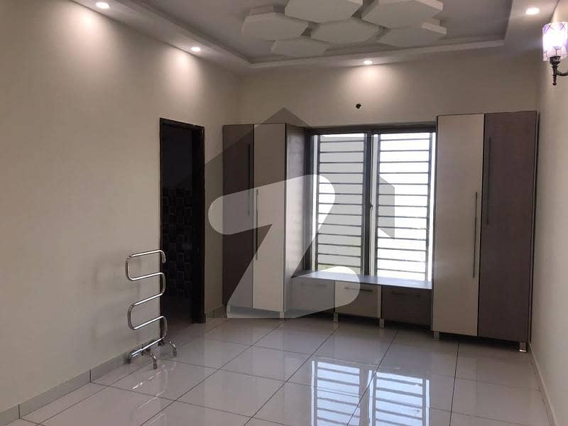 320 Sq Yards Portion Available For Sale 320 Sq Yards Portion Available For Sale