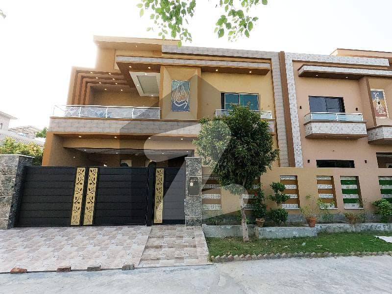 In Lahore You Can Find The Perfect Corner House For sale