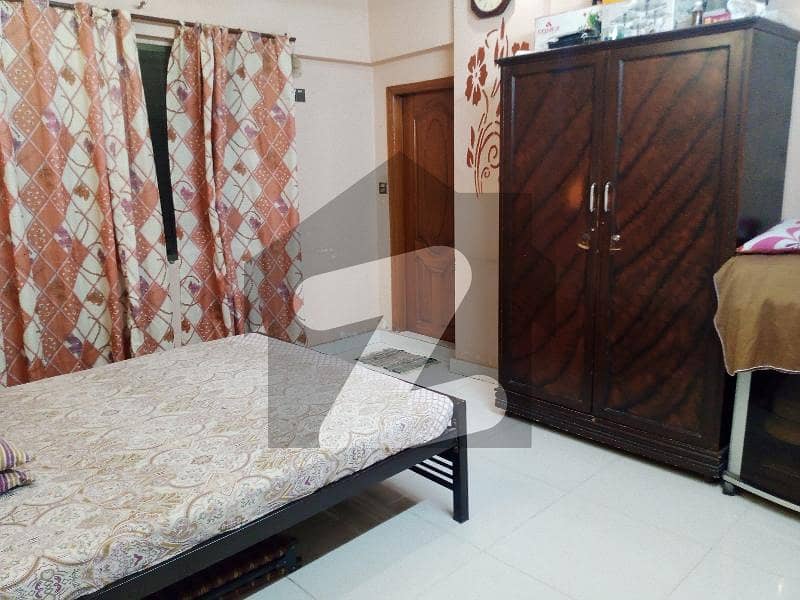 3 bed drawing lounge west open ideal location lift car parking stand by