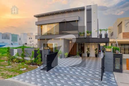 Master Peace Of Art Design Brand New Modern Luxury Bungalow For Sale