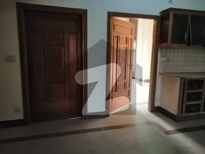 Johar Town Near Shadiwal 5 Marla Upper Portion 3 Beds Office+ Bachelor