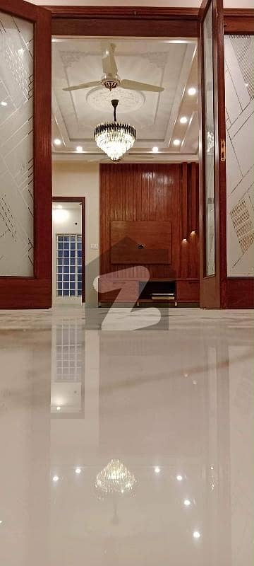 کے ڈی اے آفیسرز سوسائٹی گلشنِ اقبال ٹاؤن,کراچی میں 5 کمروں کا 16 مرلہ مکان 4.0 لاکھ میں کرایہ پر دستیاب ہے۔ کے ڈی اے آفیسرز سوسائٹی گلشنِ اقبال ٹاؤن,کراچی میں 5 کمروں کا 16 مرلہ مکان 4.0 لاکھ میں کرایہ پر دستیاب ہے۔
