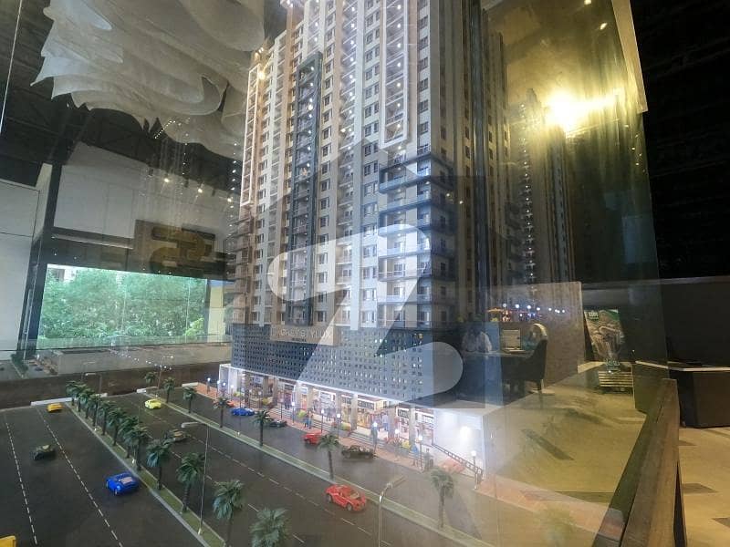 1000 Square Feet Flat For sale In Scheme 33