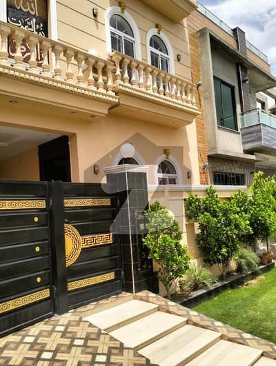 10 MARLA FULL HOUSE AVAILABLE FOR SALE IN LDA AVENUE BLOCK J