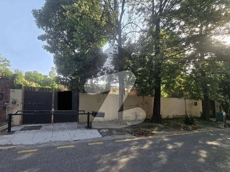 Very Prime Located Plot Available For Sale In F-7/3 Islamabad. Very Prime Located Plot Available For Sale In F-7/3 Islamabad.