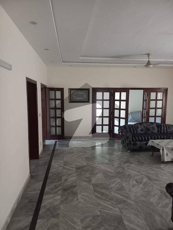 10 Marla upper portion available for rent 10 Marla upper portion available for rent